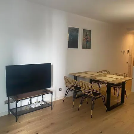 Апартаменти Piso Lujo De La Playa Lloret. *